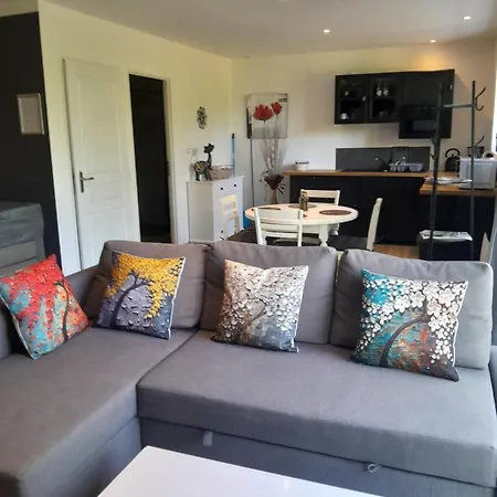 Au Dela Des Remparts