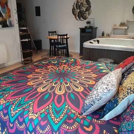 Au Dela Des Remparts Vakantiehuis *