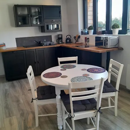 Au Dela Des Remparts