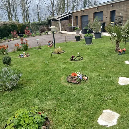 Au Dela Des Remparts * Montreuil (Pas-de-Calais)