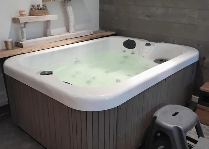 Au Delà Des Remparts * Montreuil (Pas-de-Calais)