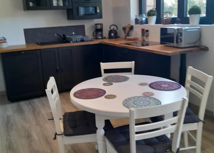 Au Delà Des Remparts * Montreuil (Pas-de-Calais)