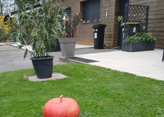 Au Delà Des Remparts Hébergement de vacances *